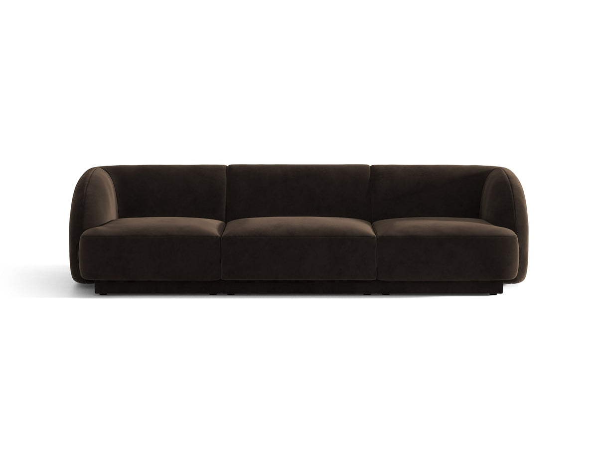 Dunkelbeiges 3er Sofa Miley von Micadoni mit Bluvel-Stoffbezug, schwarzen Kunststoffbeinen und gepolsterter Rückenlehne, Frontalansicht.