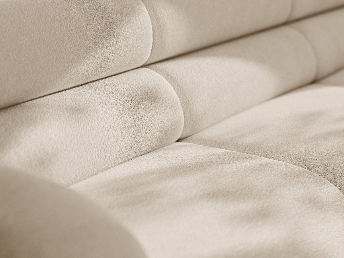 Modulares 4er Sofa Neo von Micadoni in dunklem Olivgrün mit strukturiertem Stoffbezug, hoher Rückenlehne und schwarzen Kunststoffbeinen.
