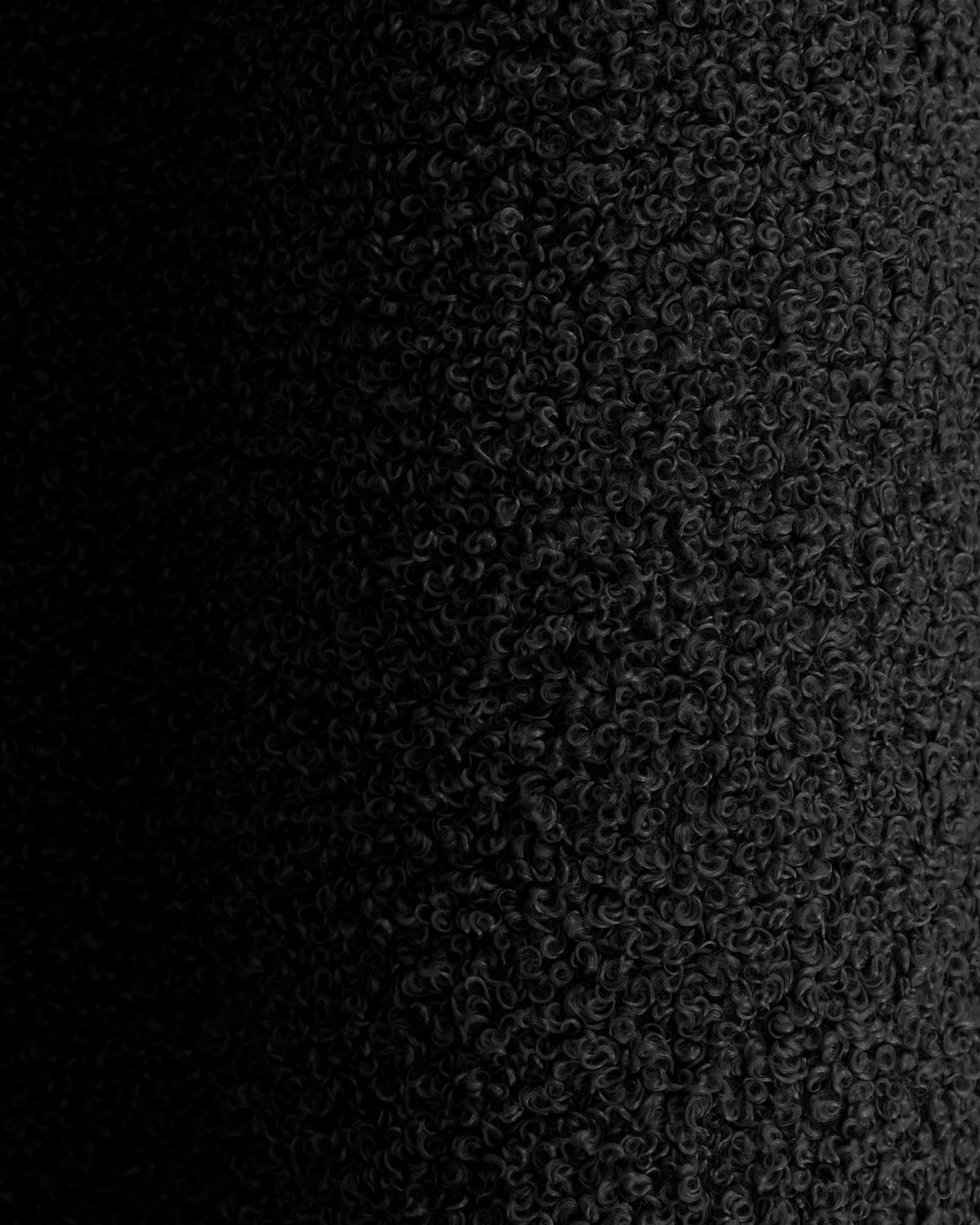 Jenny Boucle Sofa 4 Sitzer in Black-Now or Never präsentiert im Onlineshop von KAQTU Design AG. 4er Sofa ist von Micadoni