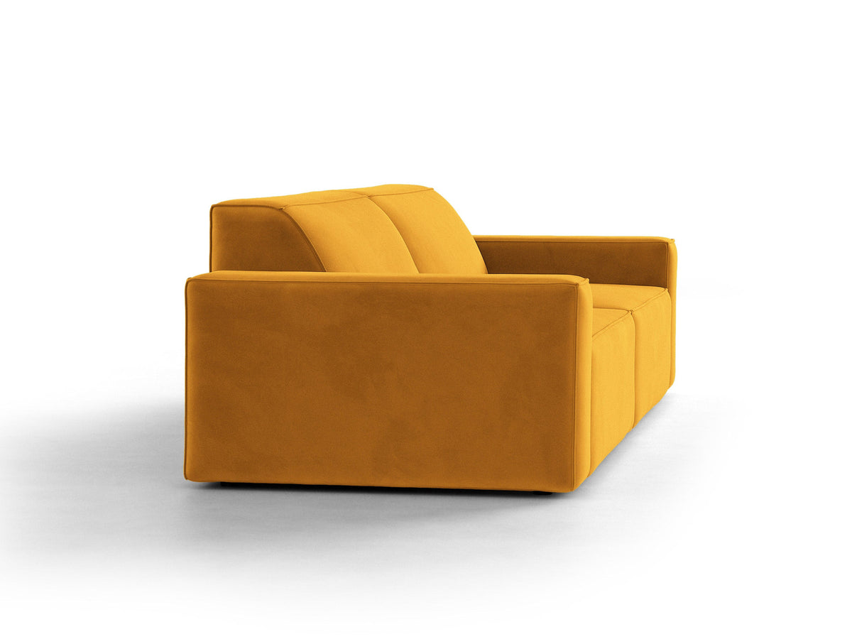 Modulares 4er Sofa Jodie von Micadoni in leichtem Beige mit Venus Samtstoff, schwarzen Kunststoffbeinen und niedriger Rückenlehne.