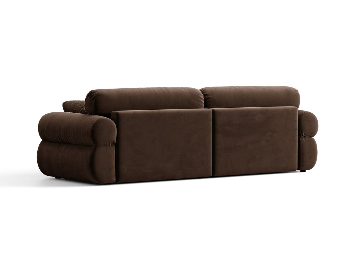 Beiges 4er Sofa Ophelia von Micadoni mit Liberty-Stoffbezug, niedriger Rückenlehne und schwarzen Kunststoffbeinen aus Polypropylen.