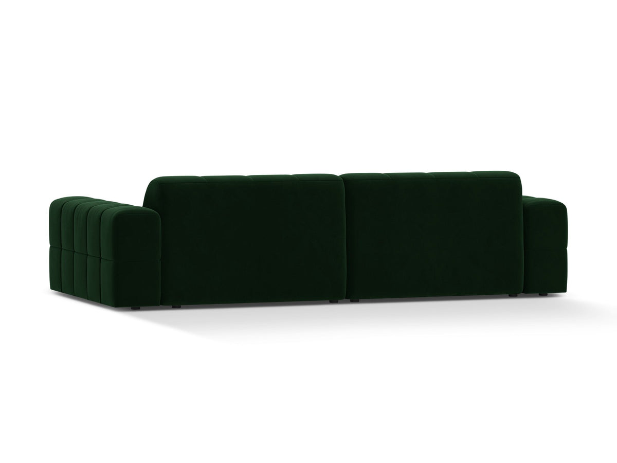 Beigefarbenes 4er Sofa Jennifer von Micadoni mit Samt-ähnlichem Bluvel-Stoff, schwarzen Kunststoffbeinen und gerader Rückenlehne.