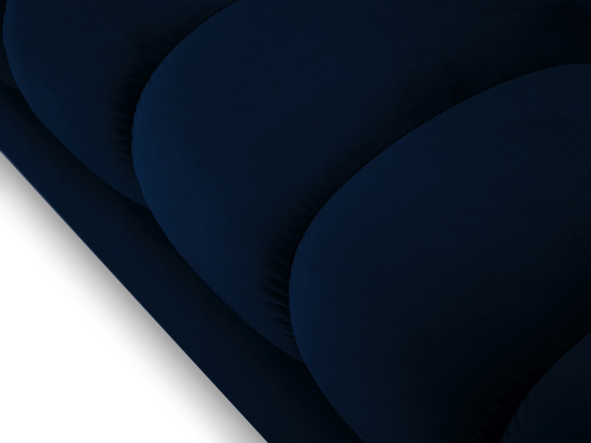 Mamaia Velour Sofa 4 Sitzer in Royal Blue/Schwarz-Bluvel präsentiert im Onlineshop von KAQTU Design AG. 4er Sofa ist von Micadoni