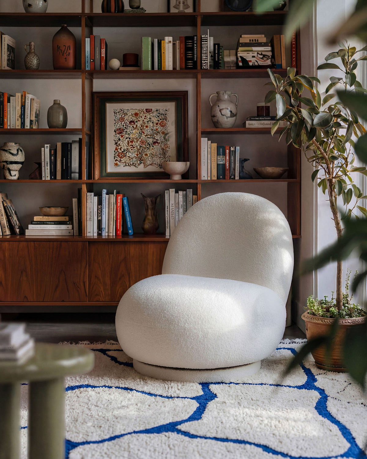 Chuck Swivel Armchair 1 Sitzer in Dark Blue-Perfect Harmony präsentiert im Onlineshop von KAQTU Design AG. Drehsessel ist von Micadoni
