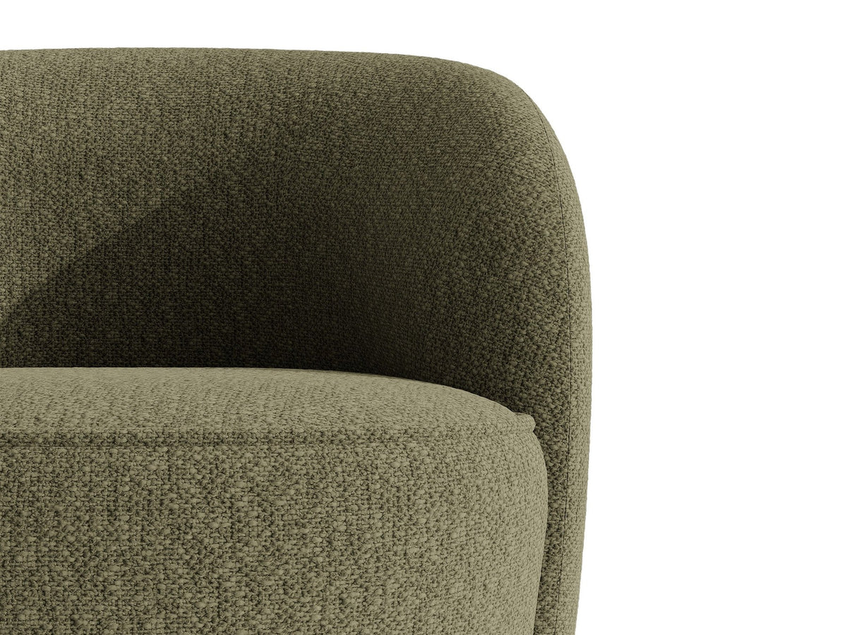 Drehbarer Sessel Jonas von Micadoni in leichtem Beige mit Veloursbezug, gepolsterten Kunststoff-Beinen und runder Sitzfläche.