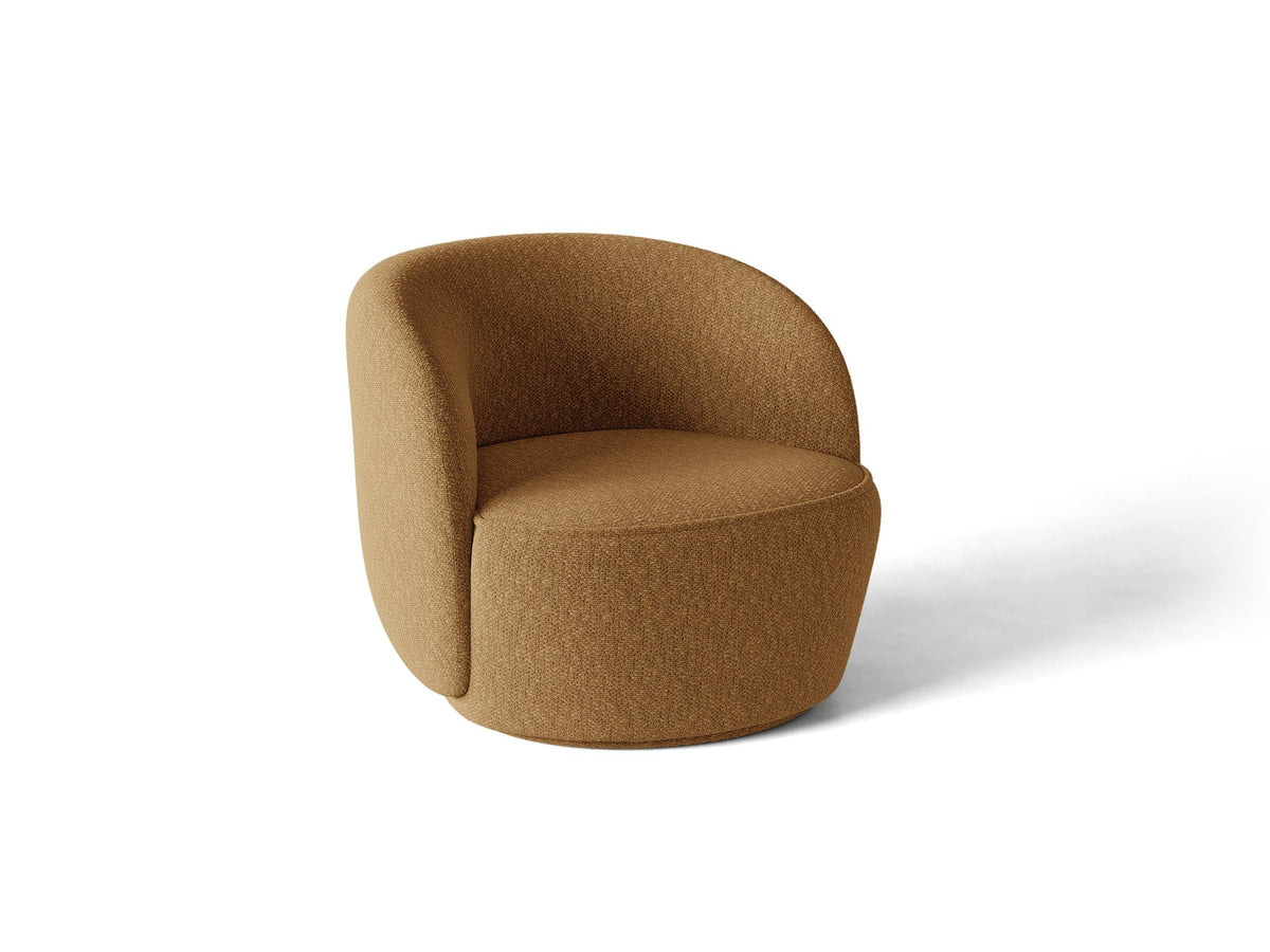 Drehbarer Sessel Jonas von Micadoni in leichtem Beige mit Veloursbezug, gepolsterten Kunststoff-Beinen und runder Sitzfläche.