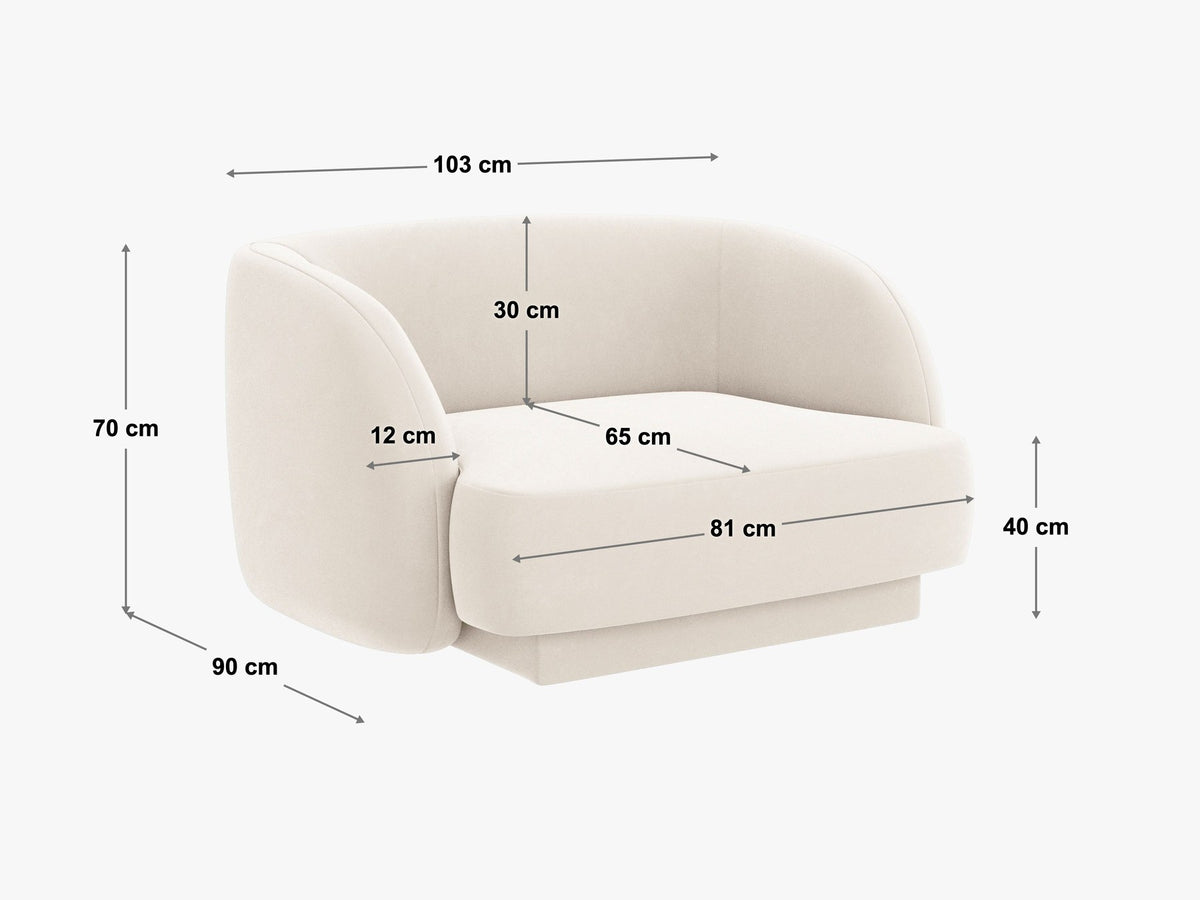 Dunkelbeiger Armsessel Miley von Micadoni mit Bluvel-Stoffbezug, schwarzen Kunststoffbeinen und gepolsterter Rückenlehne, Frontalansicht.