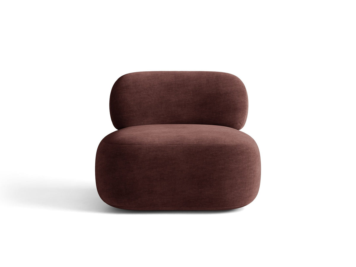 Drehbarer Sessel Aura von Micadoni mit gepolsterter Sitzfläche in Leichtes beige, Chenille-Stoff und schwarzem Stahlgestell auf Drehteller.