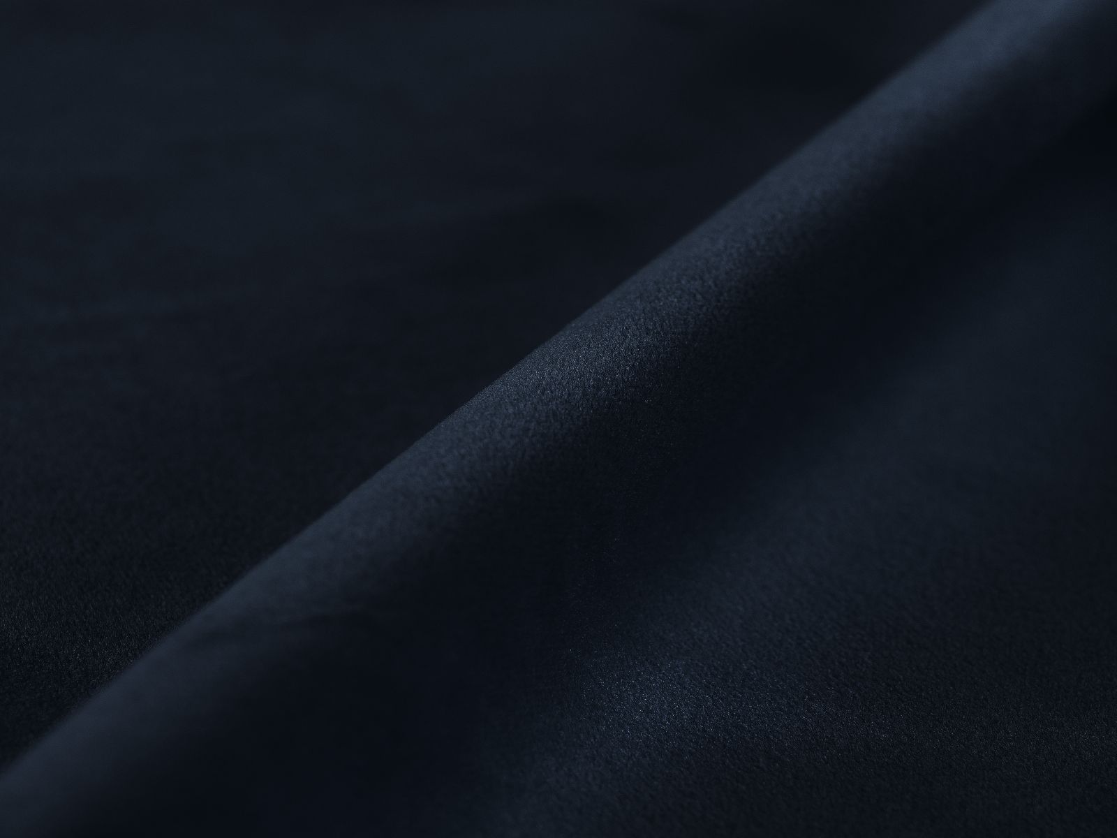 Bettgestell Whale 140cm in Dark Blue-Paris präsentiert im Onlineshop von KAQTU Design AG. Bettgestell ist von Micadoni