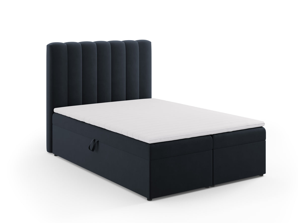 Kelp Boxspringbett Set 140cm: Headboard + Box Springs/Matratze + Matratze Topper in Dark Blue-Bluvel präsentiert im Onlineshop von KAQTU Design AG. Bett ist von Micadoni