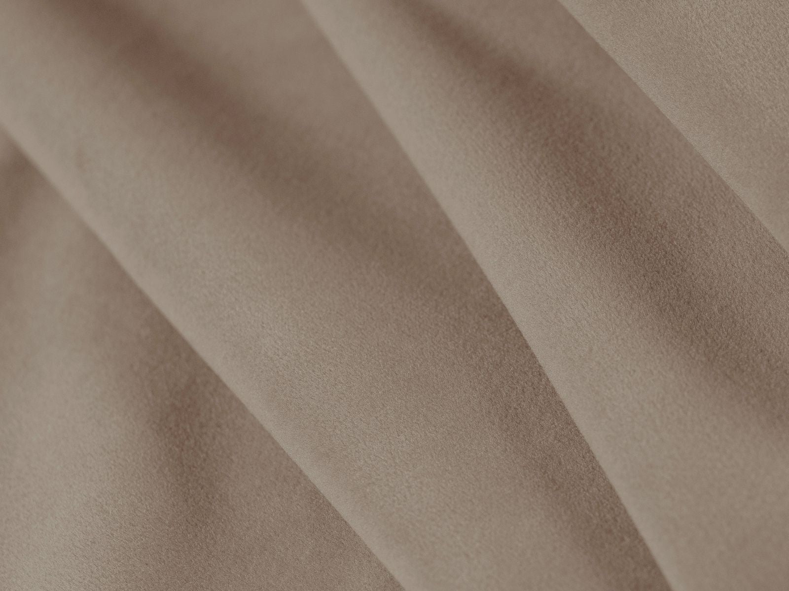 Stilvolles Linea Bett mit 160 cm hohem Kopfteil in edlem Almond Beige-Magic Velvet, ideal für zeitgemäße Schlafzimmergestaltung von Micadoni.