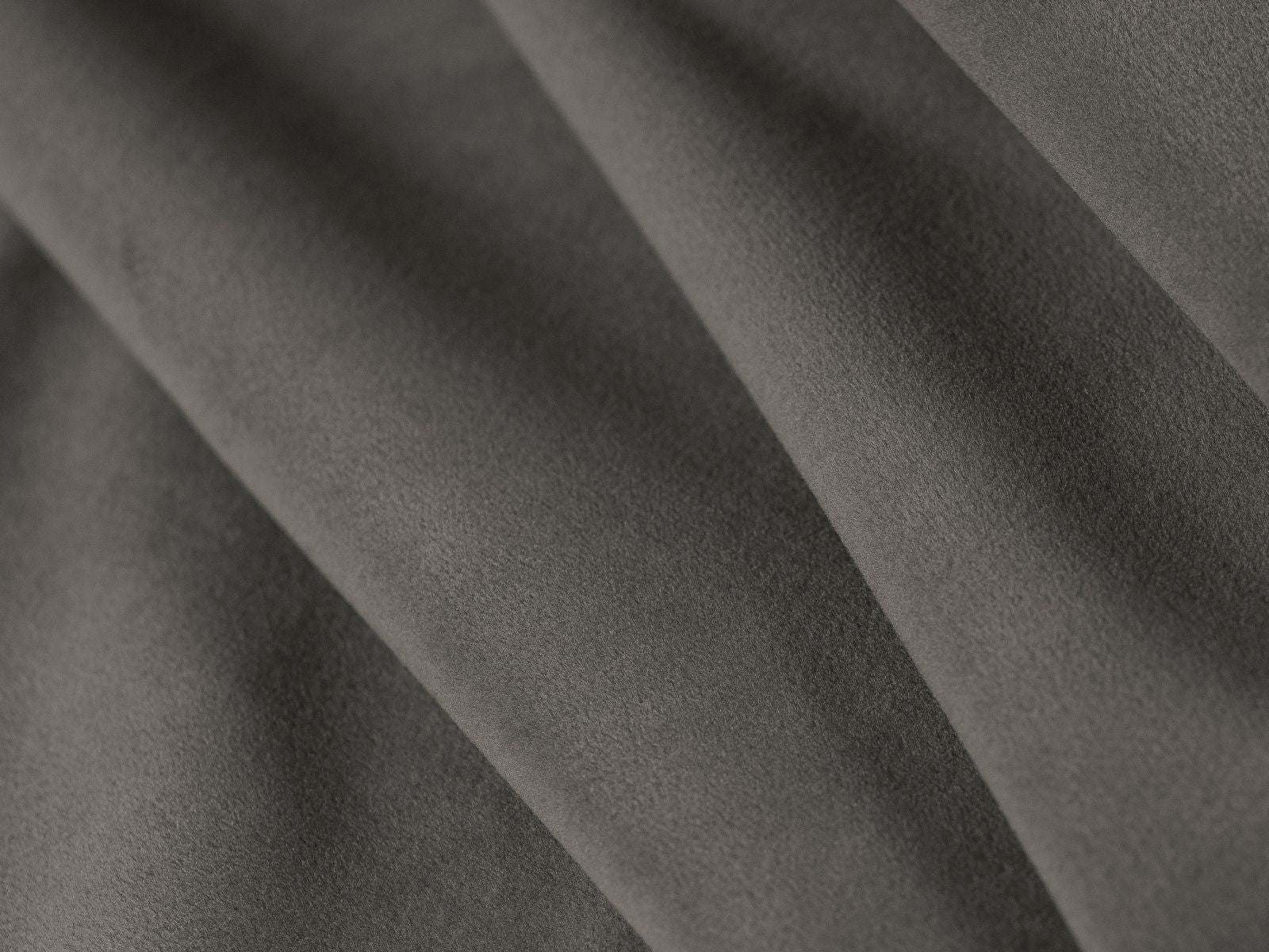 Stilvolles Linea Bett mit 180 cm hohem Kopfteil in luxuriösem Dunkelgrau, gefertigt aus hochwertigem Magic Velvet für zeitgemäße Wohnräume.