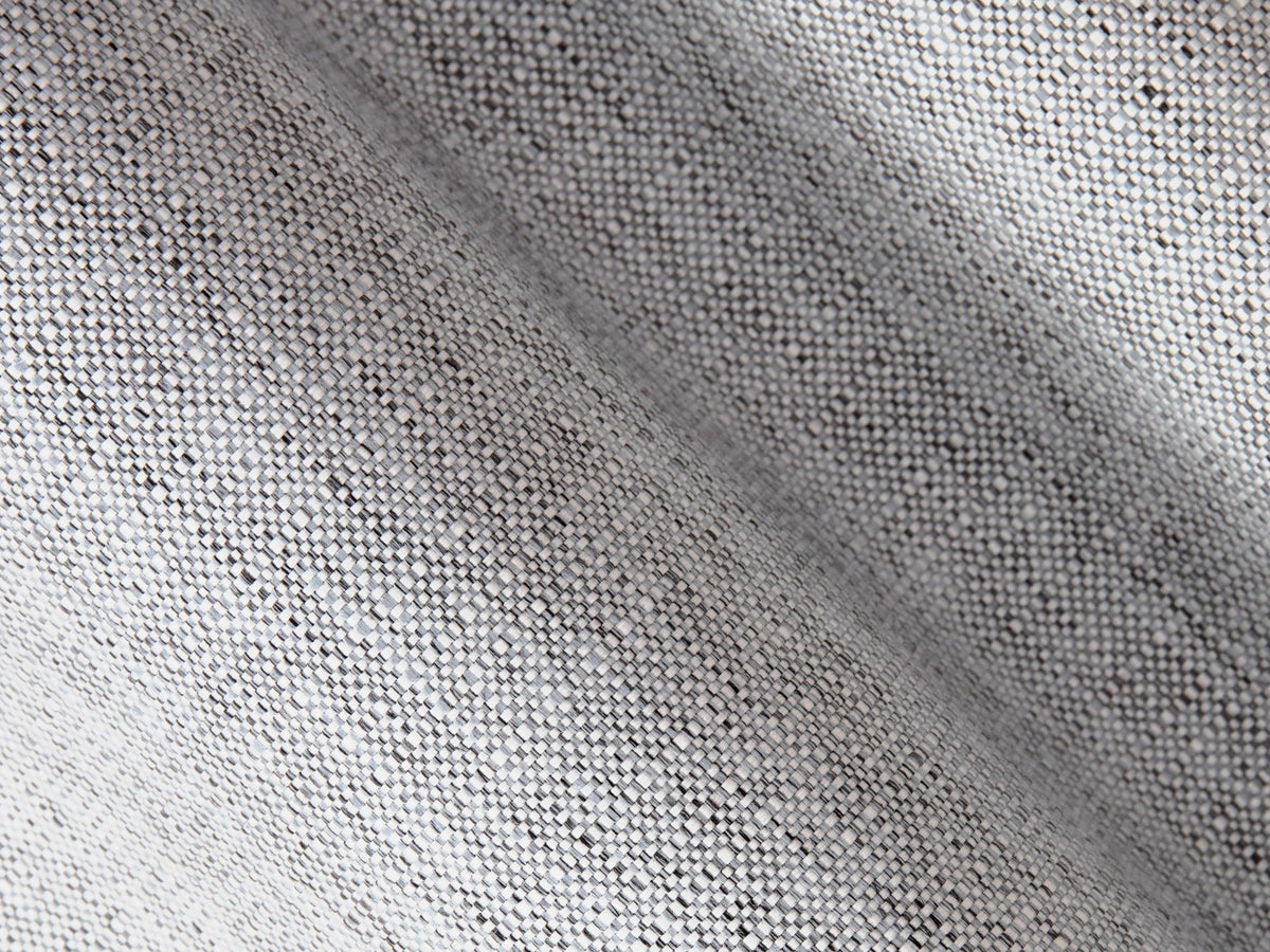 Bettgestell Whale von Micadoni in leichtem Beige, Chenille-Stoff Eden, Buchenholzbeine, Grösse 200x200 cm, ohne Kopfteil.
