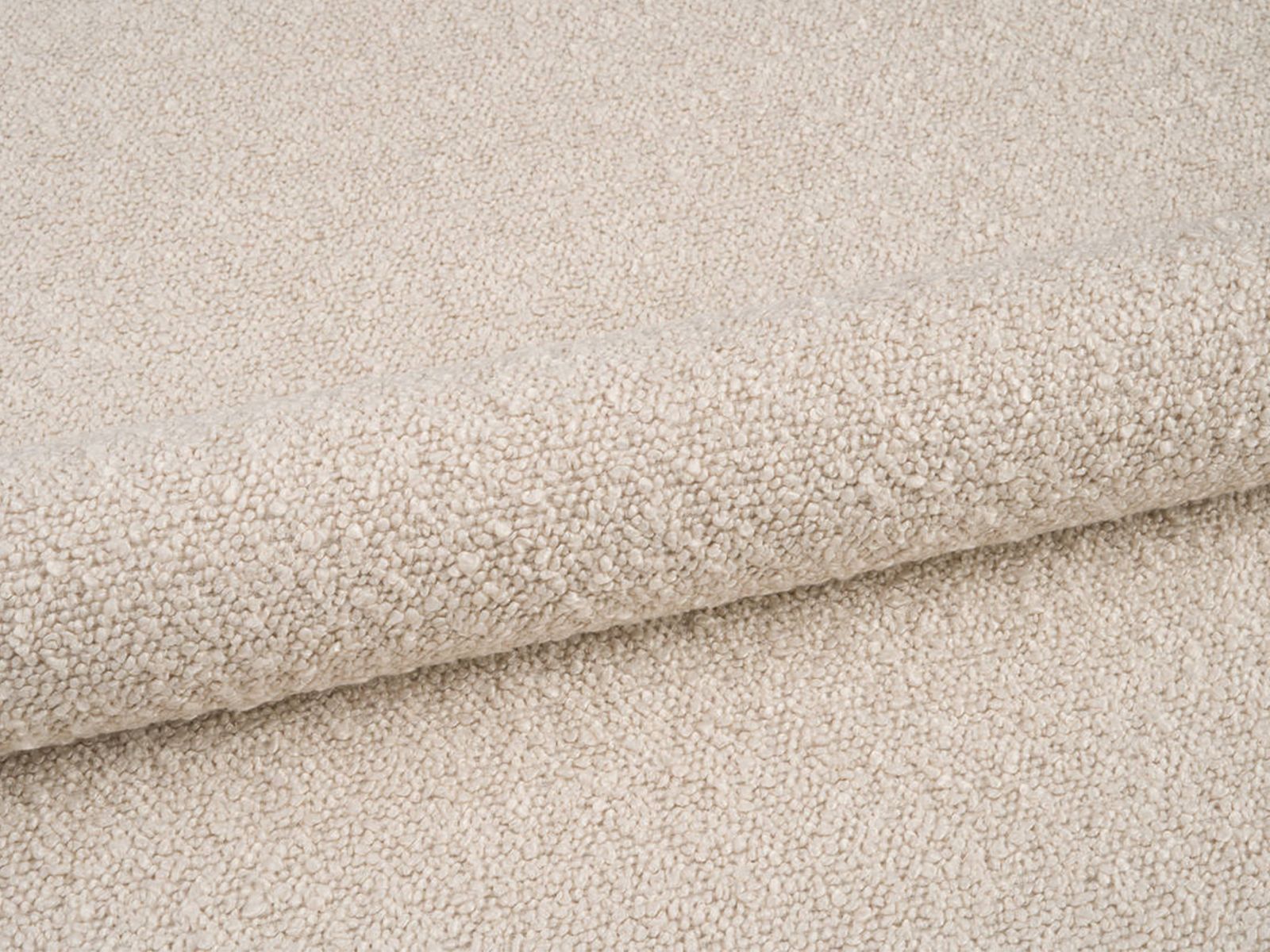 Modernes Aveline Bett mit 140 cm hohem Kopfteil in sanftem Beige, perfekt für eine elegante und gemütliche Schlafumgebung von Micadoni.