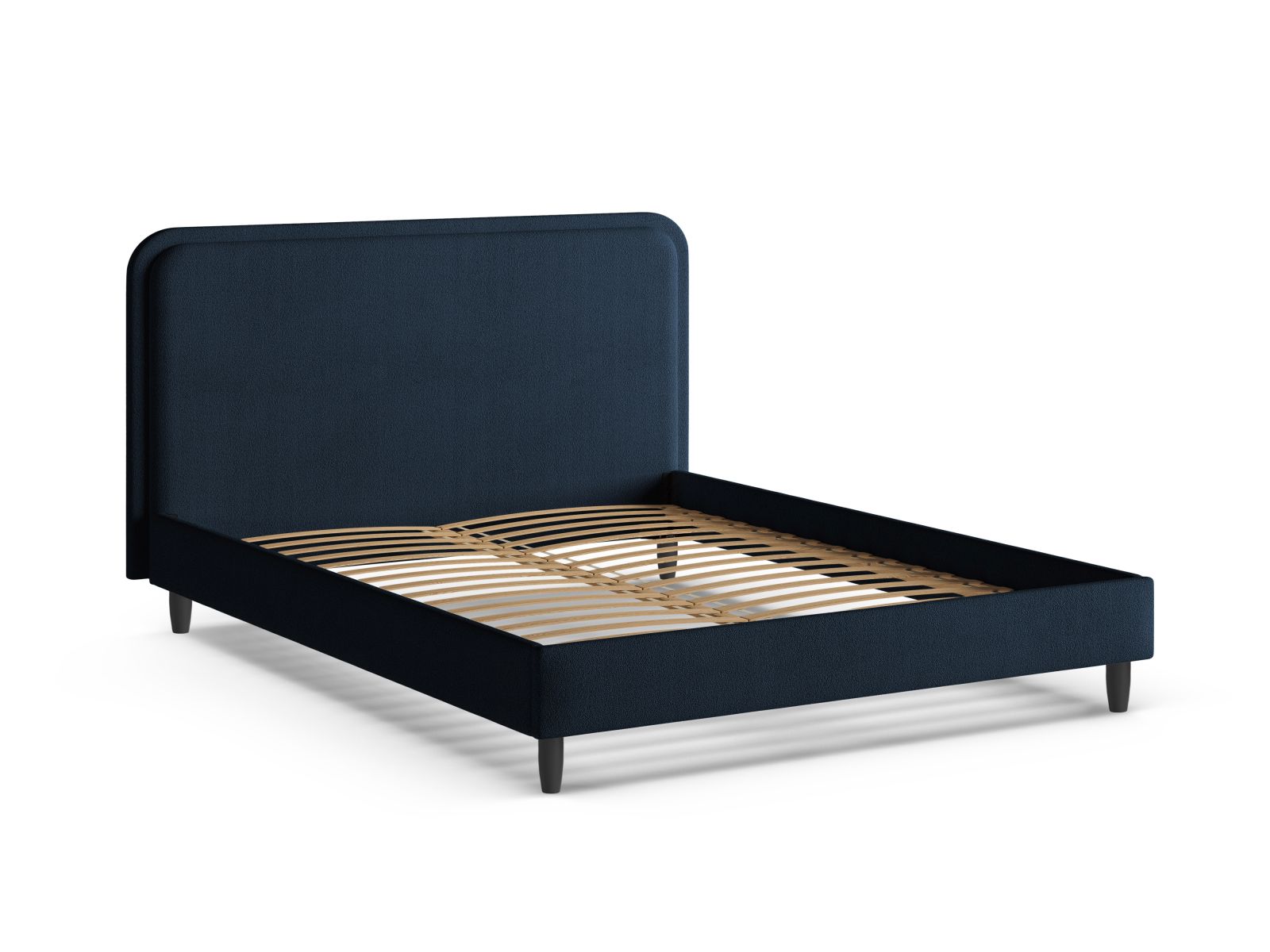 Elegantes Aveline Bett mit 140 cm Kopfteil in tiefem Blau, ideal für stilvolle Schlafzimmer. Hochwertige Materialien von Micadoni.