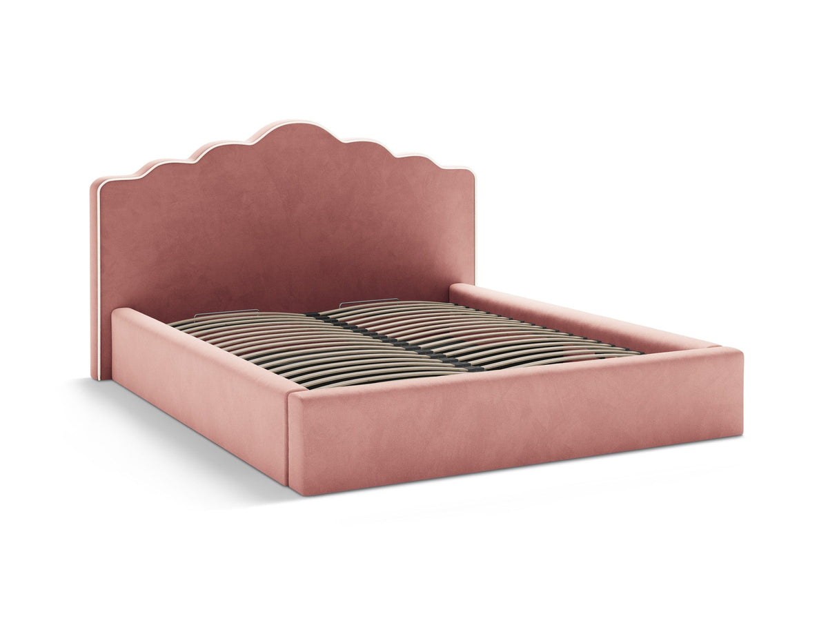 Samtbett Dream von Micadoni in Elfenbein mit hohem gepolstertem Kopfteil, Bettkasten und Beinen aus Polypropylen.