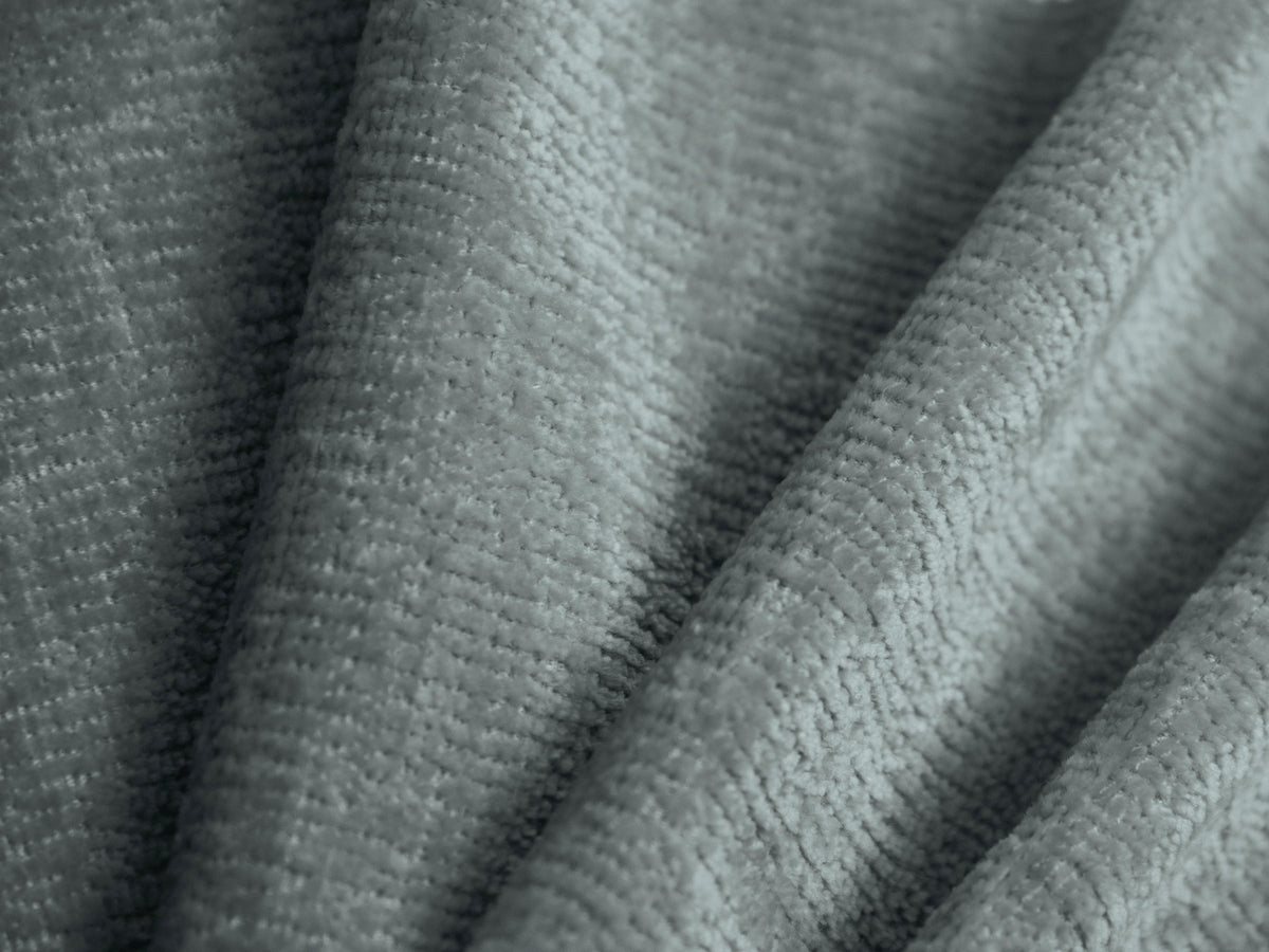 Polsterbett Ovalo von Micadoni in Light Grey-Magic Velvet mit gepolstertem Kopfteil, Metallrahmen, Sperrholzlatten und integriertem Bettkasten, 140x200 cm.