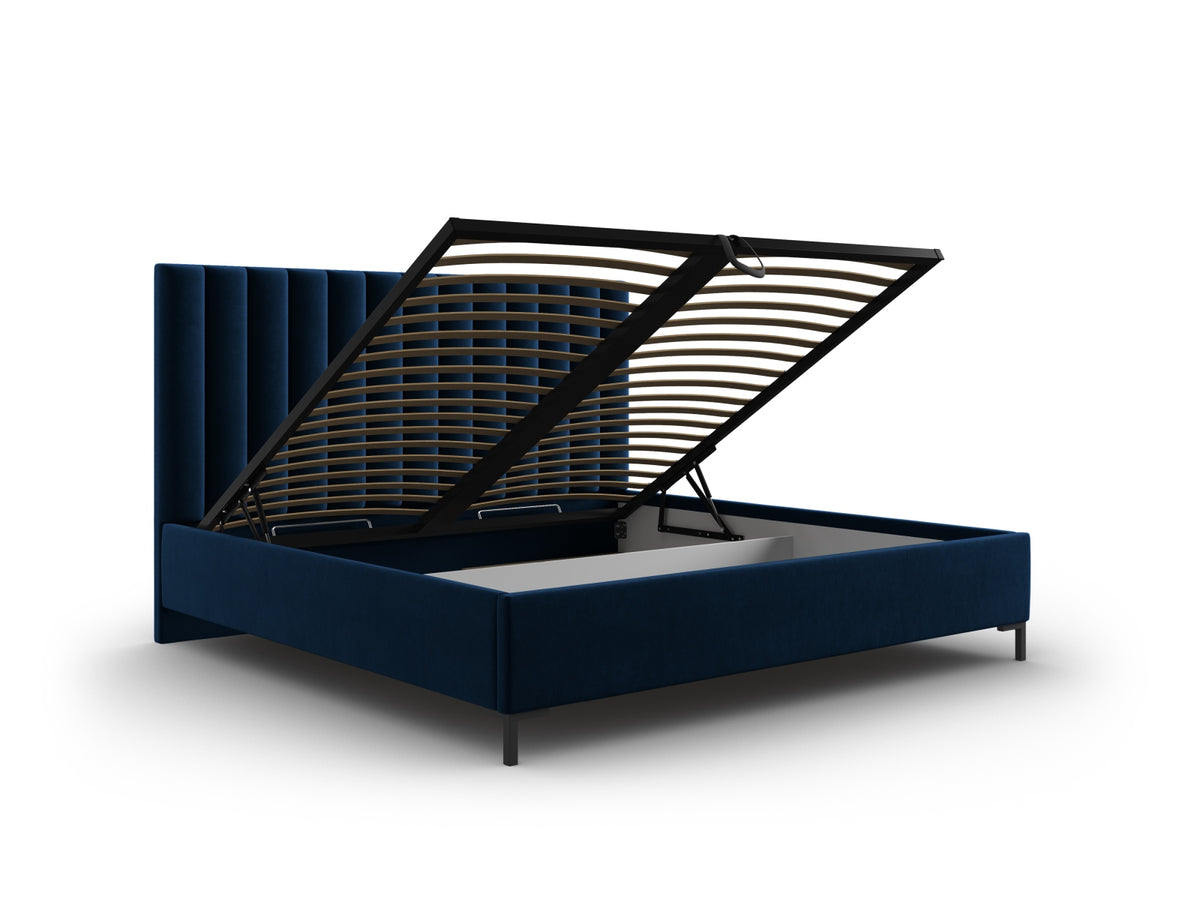 Allison Bett mit Stauraum und Headboard 140cm in Royal Blue-Bluvel präsentiert im Onlineshop von KAQTU Design AG. Bett ist von Micadoni