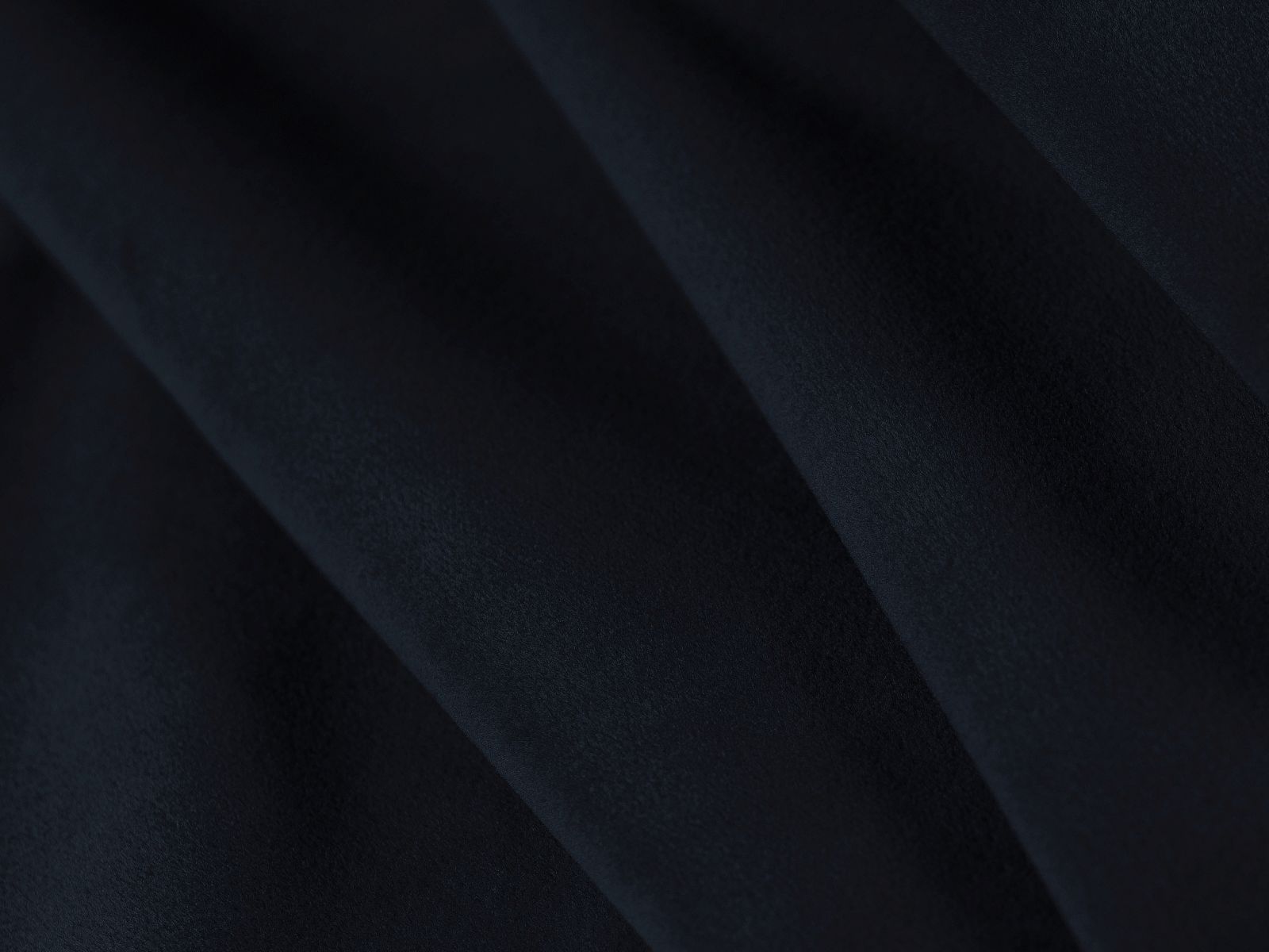 Stylisches Eric Bett in Royal Blue-Casino, 160 cm, ausgestattet mit Füßen, Stauraum und einem ansprechenden Kopfteil für Komfort und Eleganz.