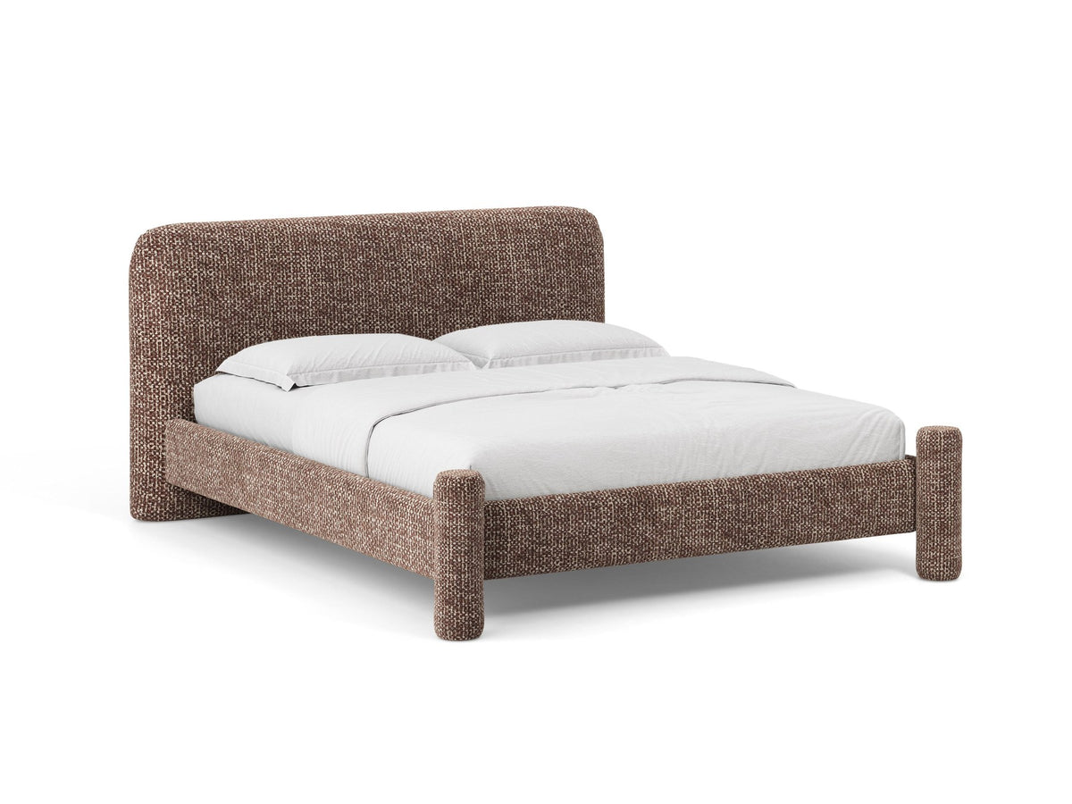 Polstergestell des Vera Betts mit abgerundetem Kopfteil in Chenille-Stoff Perfect Harmony, hellbeige, mit gepolsterten Holzbeinen.