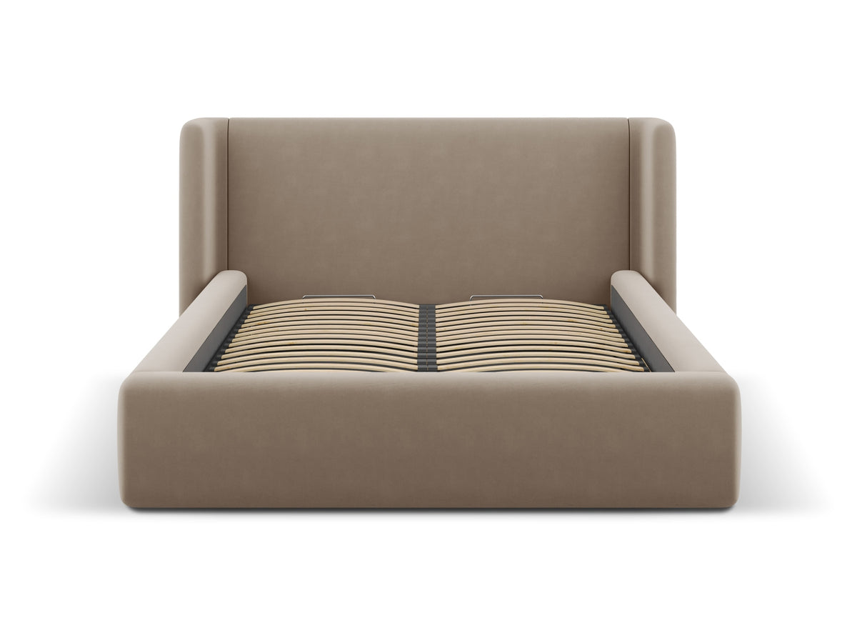 Jolene Bett mit Stauraum und Headboard 160cm in Cappuccino-Bluvel präsentiert im Onlineshop von KAQTU Design AG. Bett ist von Micadoni