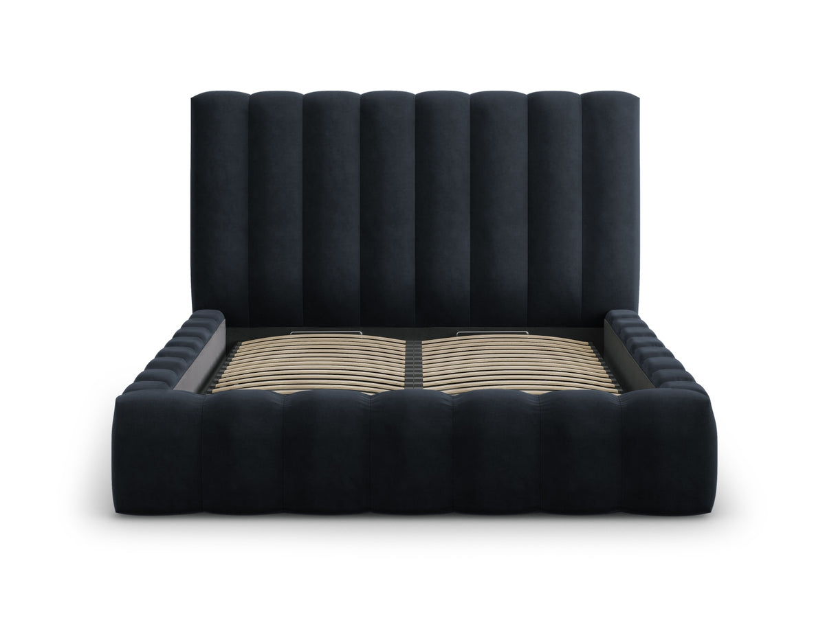 Kelp Bett mit Stauraum und Headboard 160cm in Dark Blue-Bluvel präsentiert im Onlineshop von KAQTU Design AG. Bett ist von Micadoni