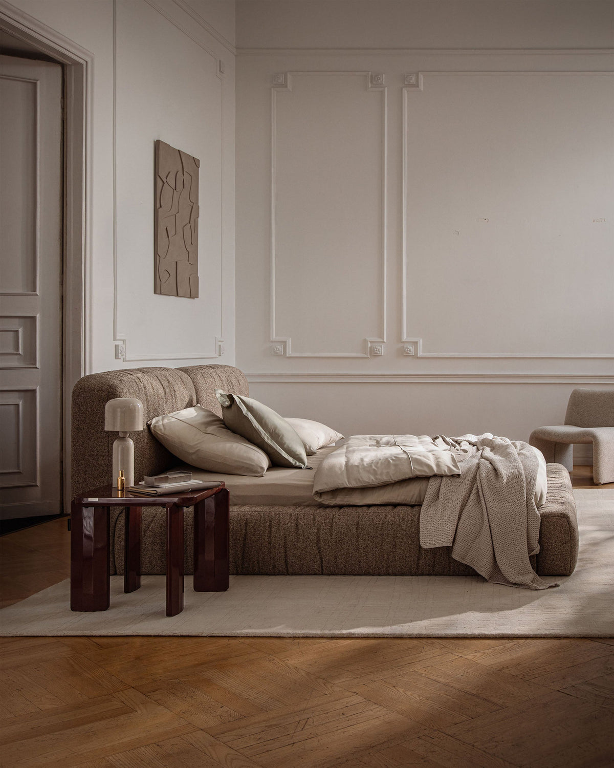 Martina Stauraumbett mit Kopfteil, 180 x 200 cm, Bezug Petrol-Vogue, Metallrahmen mit Sperrholzlatten, schwarze Kunststoffbeine, von Micadoni