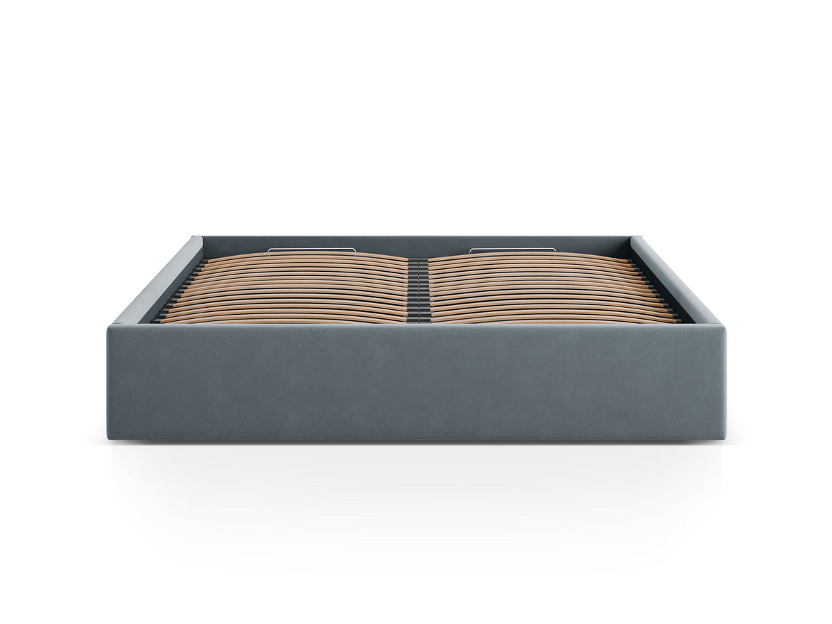 Susan Bett mit Stauraum 180cm in Light Blue-Bluvel präsentiert im Onlineshop von KAQTU Design AG. Bett ist von Micadoni