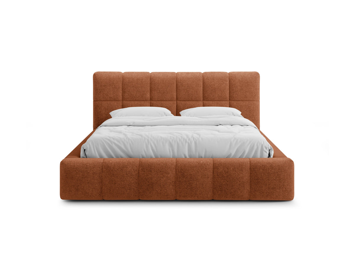 Bellis Ablagebett mit Kopfteil von Micadoni in Gelb, Bezug aus Bluvel-Stoff, schwarze Kunststoffbeine, gepolstertes Kopfteil mit Ziernähten.