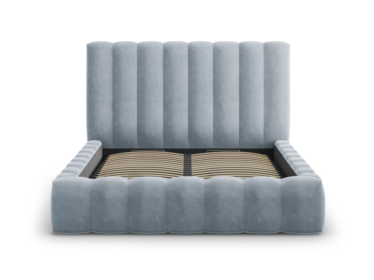 Kelp Bett mit Stauraum und Headboard 200cm in Light Blue-Bluvel präsentiert im Onlineshop von KAQTU Design AG. Bett ist von Micadoni