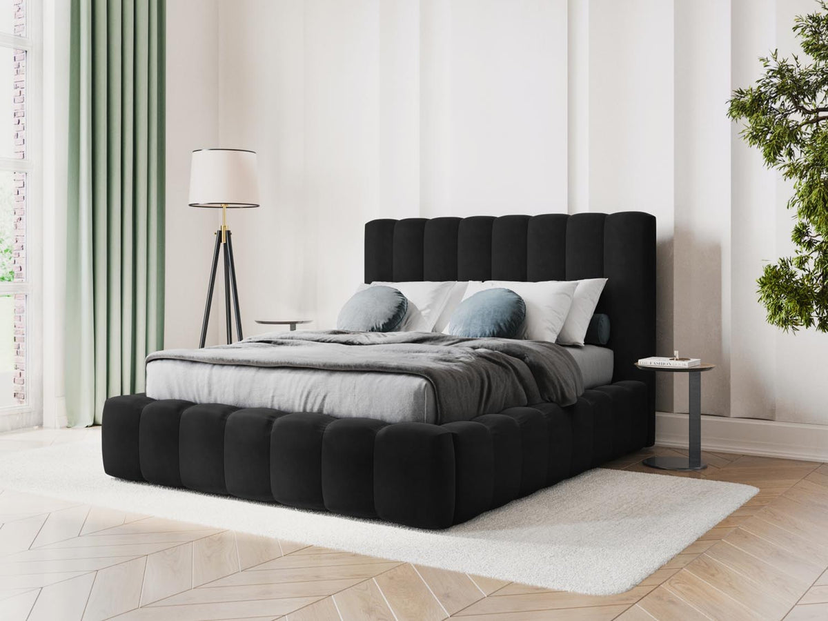 Kelp Bett mit Stauraum und Headboard 200cm in Black-Bluvel präsentiert im Onlineshop von KAQTU Design AG. Bett ist von Micadoni