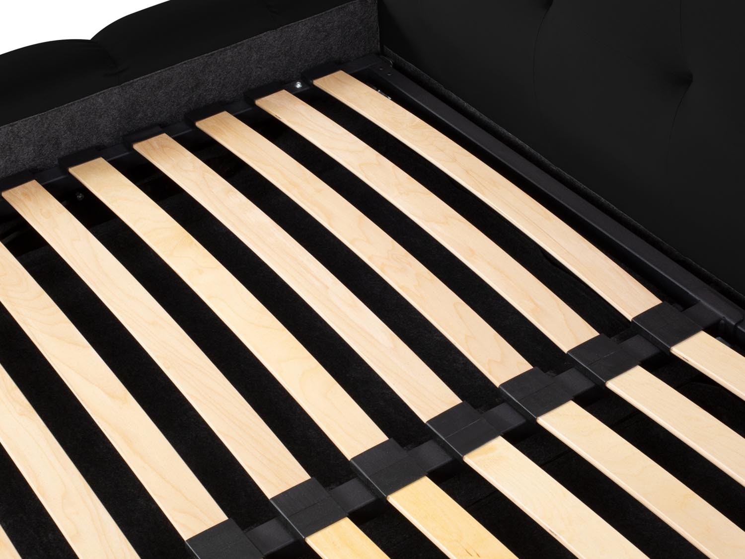 Schwarzes Mamaia Velour Bett mit praktischem Stauraum und doppeltem Kopfteil, ideal für ein stilvolles Schlafzimmer.