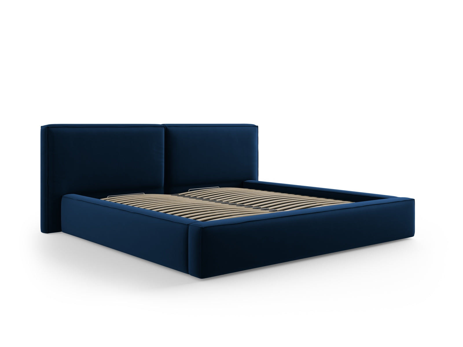 Erleben Sie das luxuriöse Jodie Velour Bett von Micadoni, das mit seinem doppelten Headboard und cleverem Stauraum für stilvollen Komfort in Ihrem Schlafzimmer sorgt.