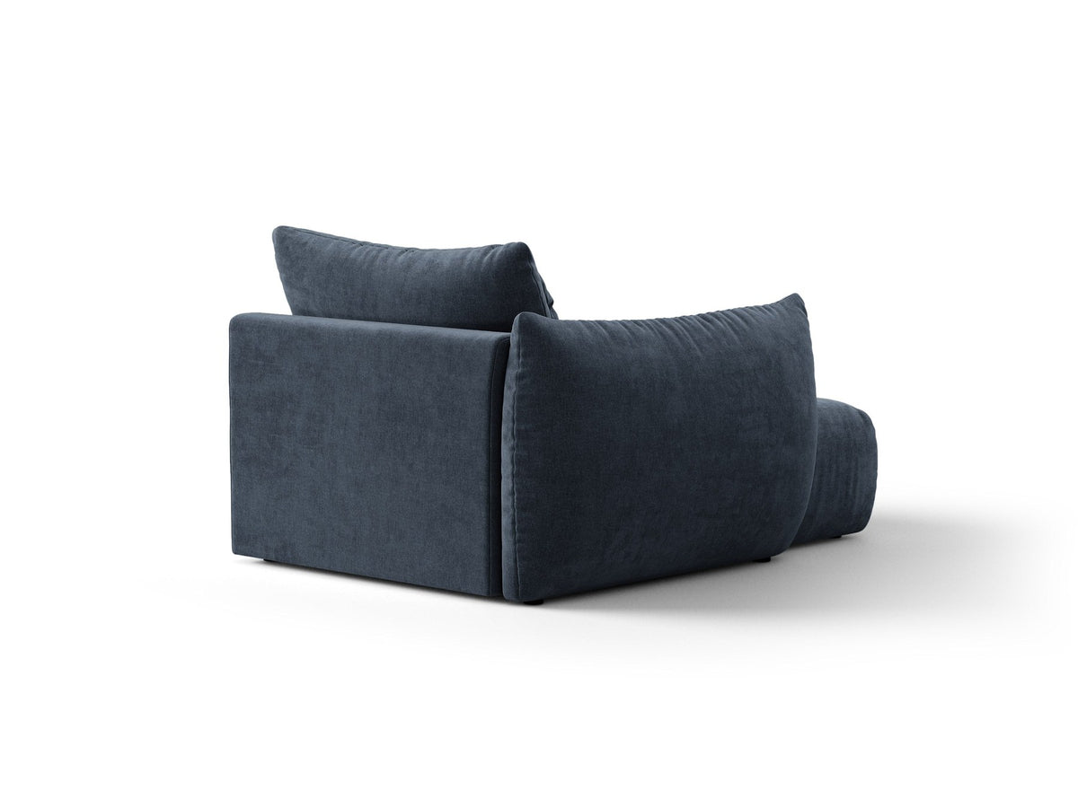 Beige Chaiselongue Bloom von Micadoni mit Veloursbezug Casino Pearl, schwarzen Kunststoffbeinen und gepolsterter Rückenlehne.