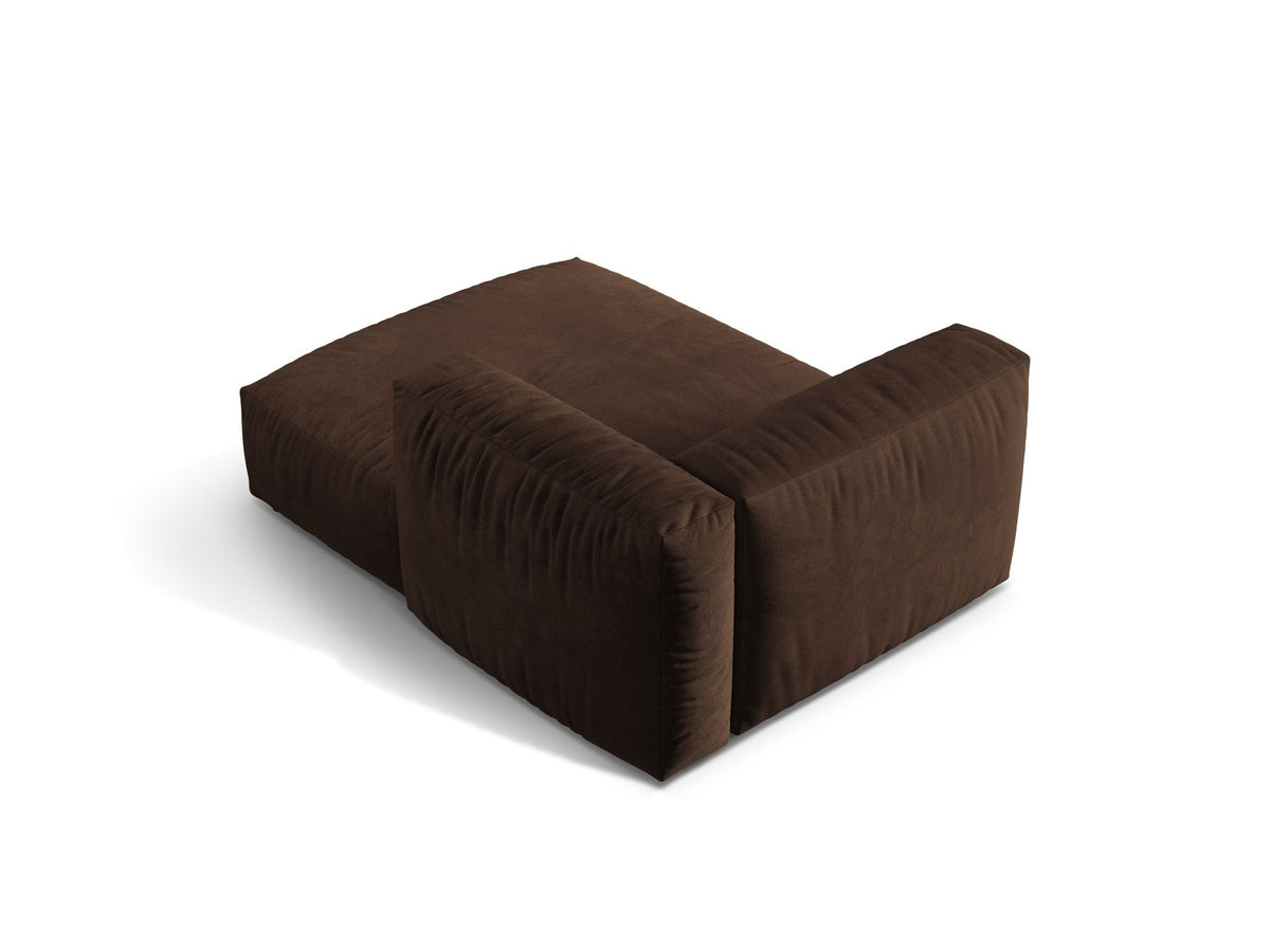 Martina Chaiselongue von Micadoni in Schokolade-Veloursstoff, schwarze Kunststoffbeine, rechtsseitige Ausrichtung, modulares Sofa-Element.