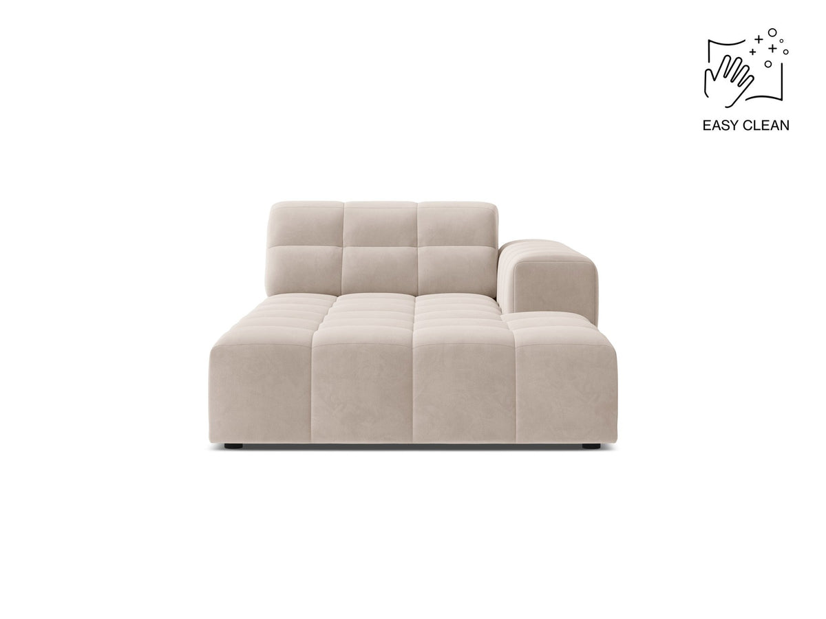 Chaiselongue Jennifer von Micadoni in Leichtes Beige mit Chenille-Bezug Eden 2 Pearl, schwarzen Kunststoffbeinen, rechts ausgerichtet.