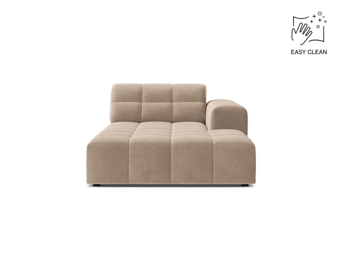Chaiselongue Jennifer von Micadoni in Leichtes Beige mit Chenille-Bezug Eden 2 Pearl, schwarzen Kunststoffbeinen, rechts ausgerichtet.