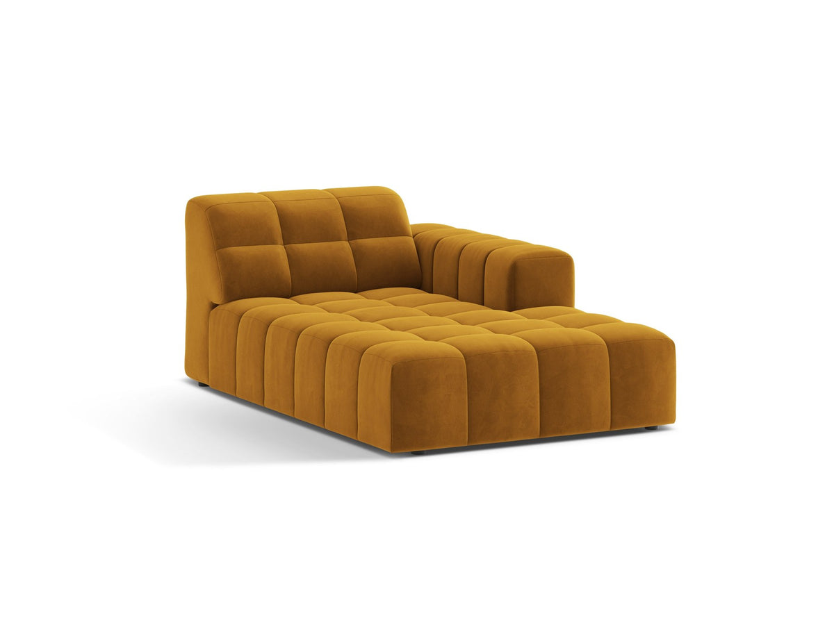 Chaiselongue Jennifer von Micadoni in Leichtes Beige mit Chenille-Bezug Eden 2 Pearl, schwarzen Kunststoffbeinen, rechts ausgerichtet.