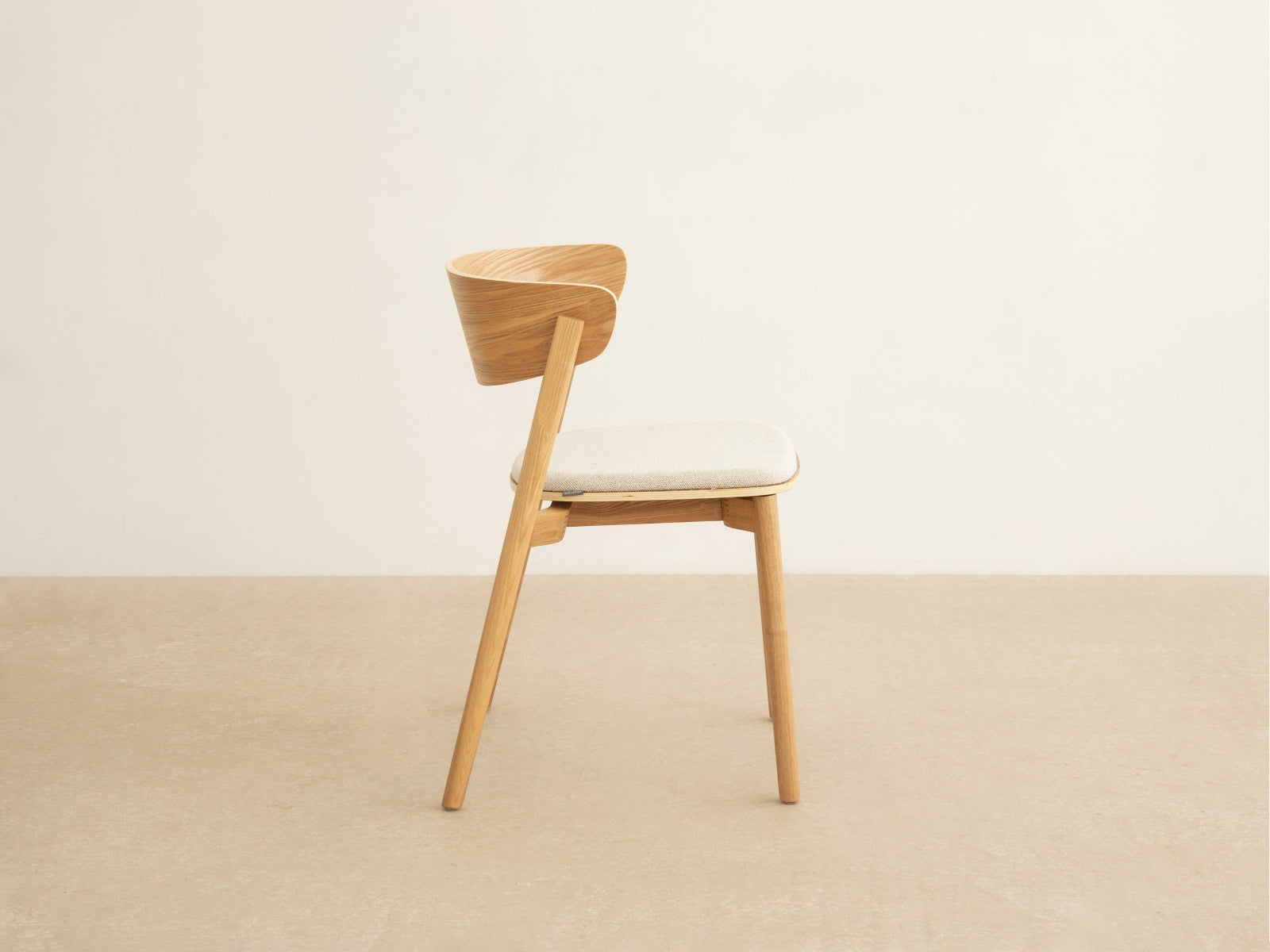 Mares Esszimmerstuhl gepolstert 2er Set in  präsentiert im Onlineshop von KAQTU Design AG. Stuhl ist von Micadoni