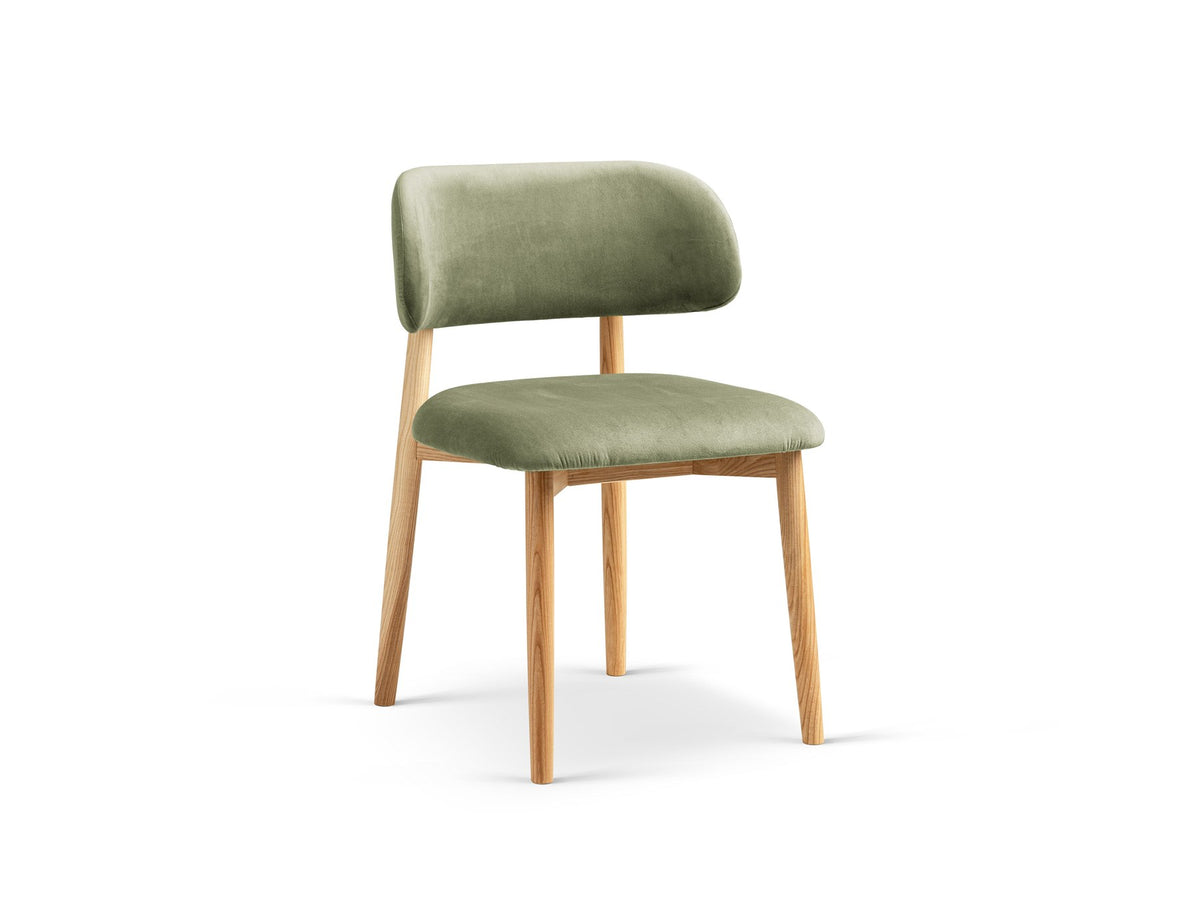 Stuhl Evan von Micadoni in Beige mit strukturiertem Bouclé-Bezug, Sitz- und Rückenpolster sowie Beinen aus natürlichem Buchenholz.