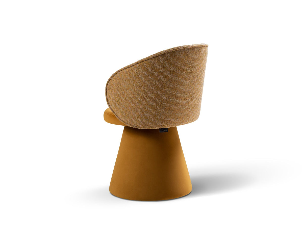 Drehstuhl Inez mit beige meliertem Bezug, Sitzfläche aus Samt, Rückenlehne aus strukturiertem Stoff, Beine aus Samt, geometrische Form.