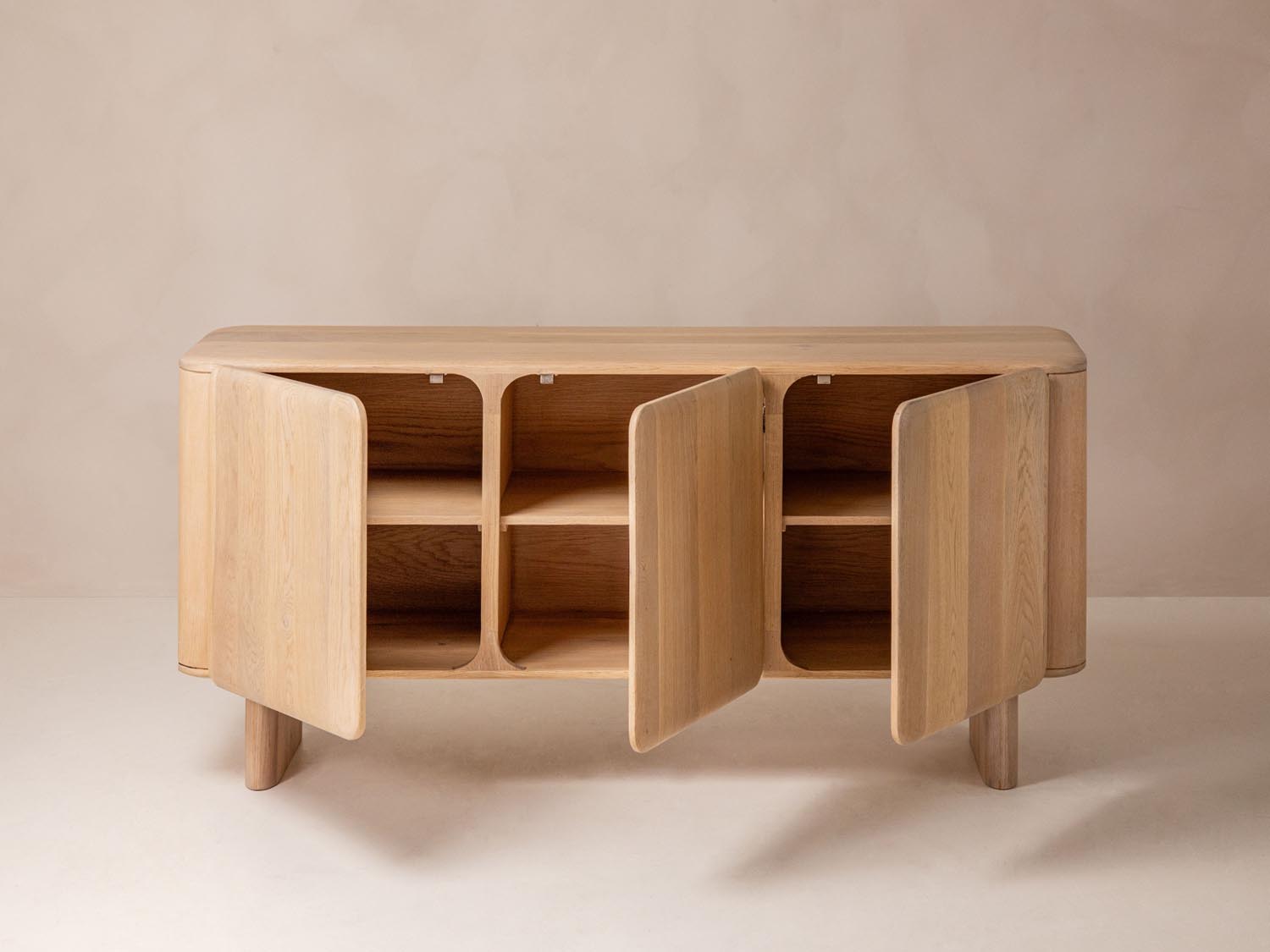 Sideboard Aggie, 160x45x75 in  präsentiert im Onlineshop von KAQTU Design AG. Sideobard ist von Micadoni