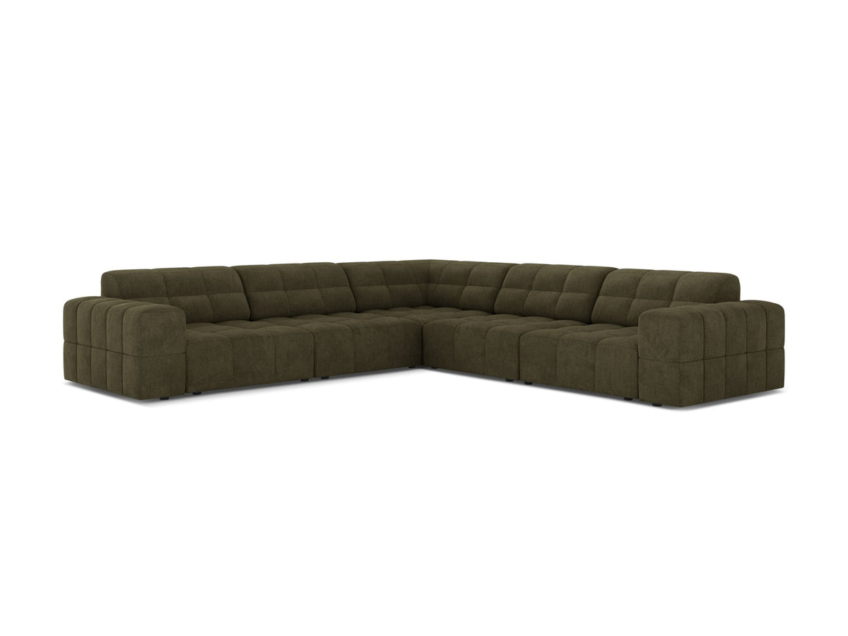 Symmetrisches Ecksofa Jennifer von Micadoni in beige mit Chenille-Bezug, schwarzen Kunststoffbeinen und breiter Sitzfläche.