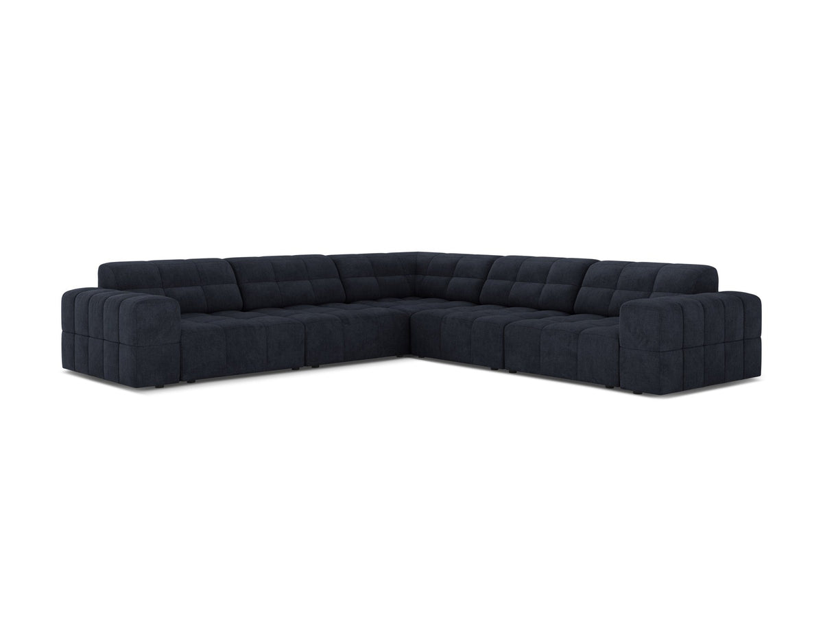 Symmetrisches Ecksofa Jennifer von Micadoni in beige mit Chenille-Bezug, schwarzen Kunststoffbeinen und breiter Sitzfläche.