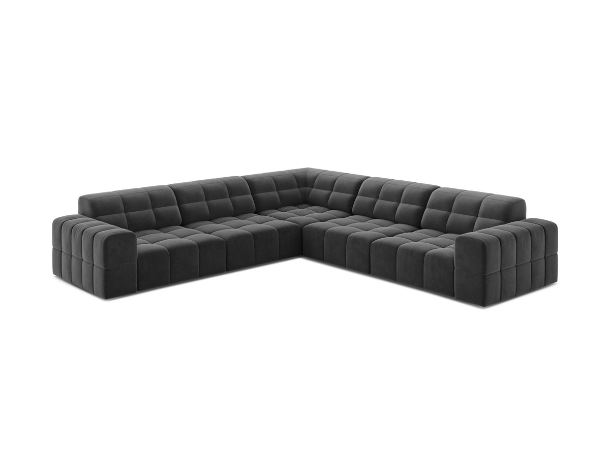 Symmetrisches Ecksofa Jennifer von Micadoni in beige mit Chenille-Bezug, schwarzen Kunststoffbeinen und breiter Sitzfläche.