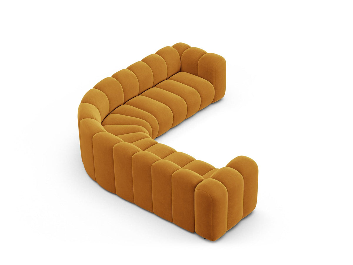 Modulares symmetrisches Ecksofa Lupine von Micadoni in leichtem Beige, Stoffbezug Venus, schwarze Kunststoffbeine, grosszügige Sitzfläche.