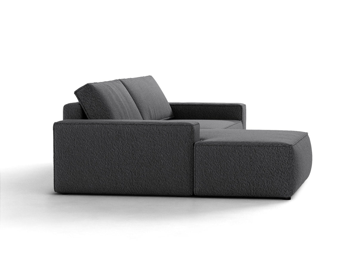 Braunes Ecksofa Jodie von Micadoni mit linker Ausrichtung, Baloo-Stoffbezug, schwarzen Kunststoffbeinen und ausklappbarem Bettkasten.