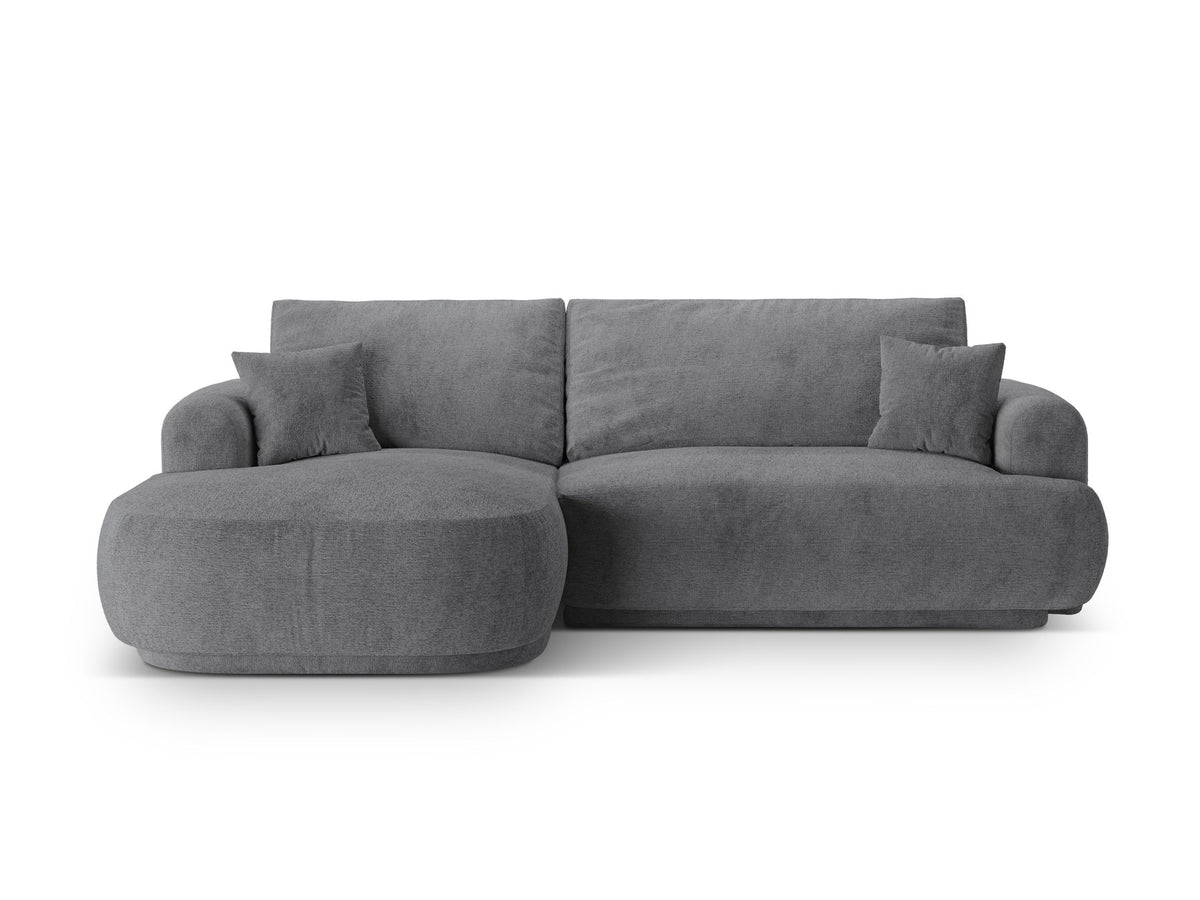 Ecksofa Ella von Micadoni in Leichtes Beige mit Veloursstoff-Bezug, schwarzen Kunststoffbeinen und ausklappbarer Liegefläche links, Retro-Form.