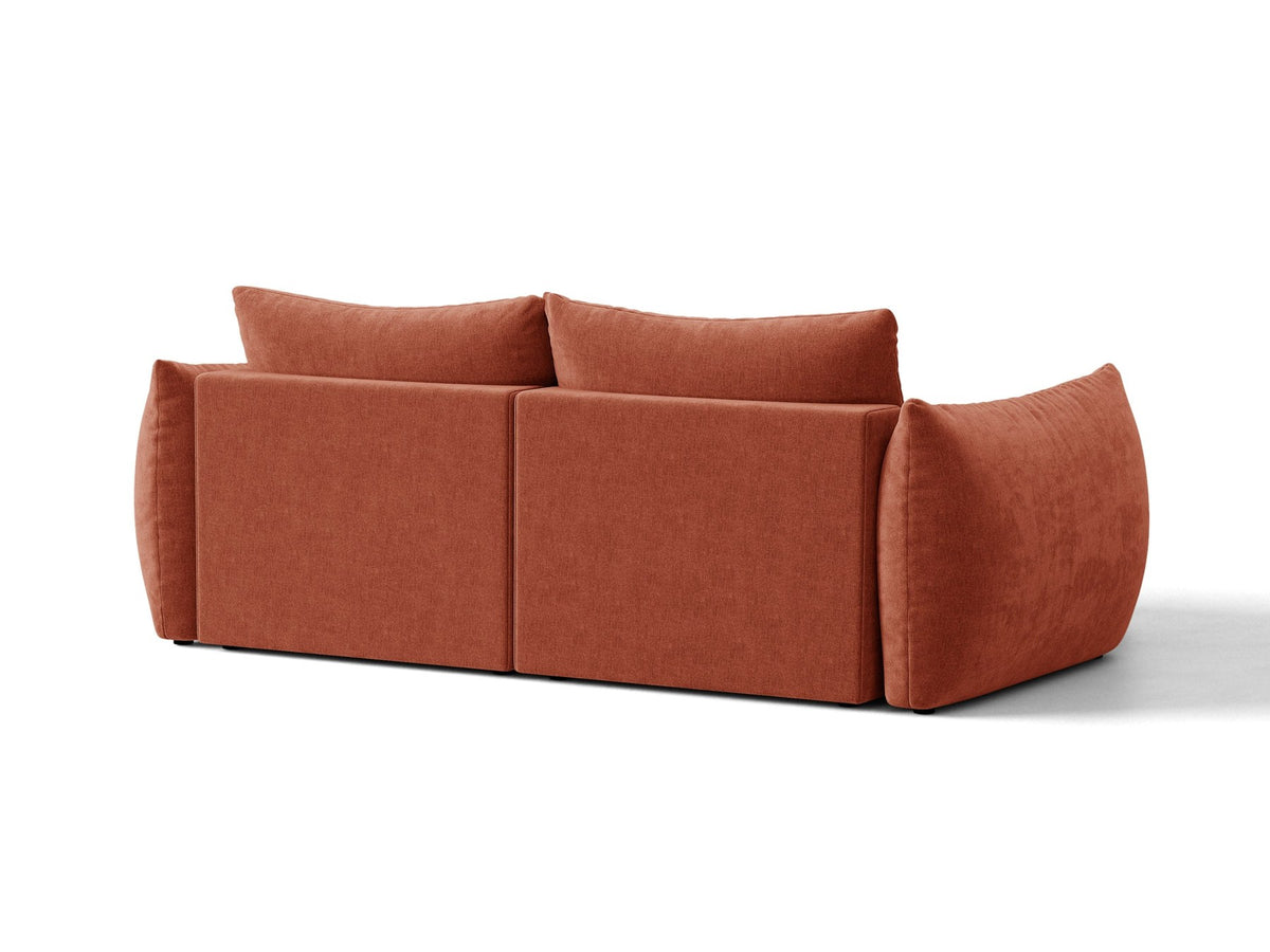 Ecksofa Bloom in Sand mit Velours-Bezug, schwarzen Kunststoffbeinen und ausklappbarer Schlaffunktion samt Bettkasten unter der Sitzfläche.