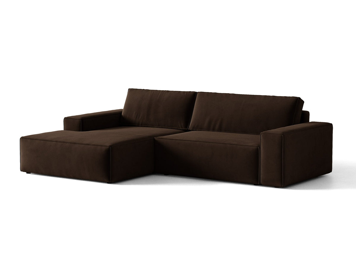 Braunes Ecksofa Jodie von Micadoni mit linker Ausrichtung, Baloo-Stoffbezug, schwarzen Kunststoffbeinen und ausklappbarem Bettkasten.